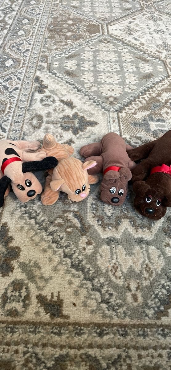 Vintage 3 pound puppies and 1 pound purry
