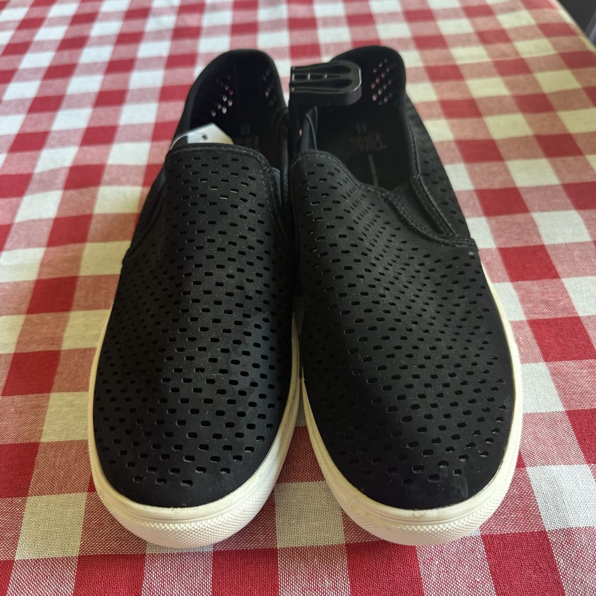 New Women’s Casual Shoes Size 11