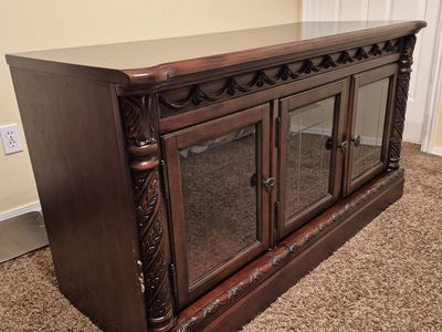 Wood cabinet