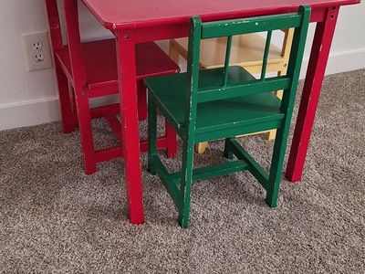Kids play table