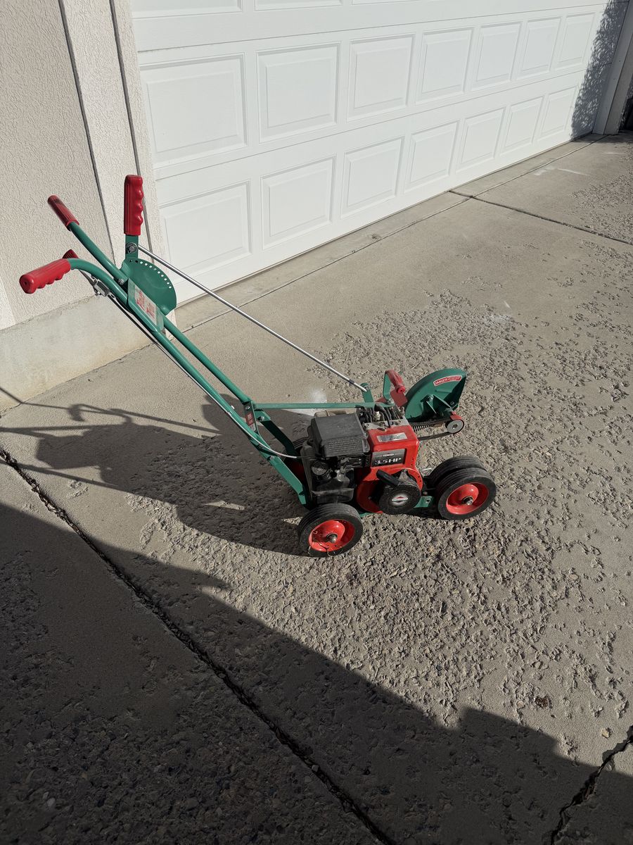 Briggs & Stratton Super Trimmer