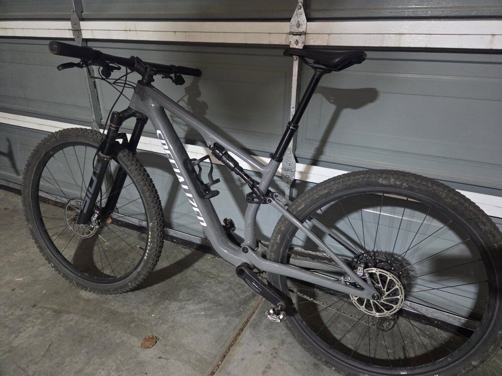 2025 Specialized Epic 8 - perfect NICA bike