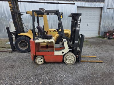 Electric forklift