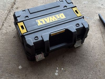 Dewalt laser