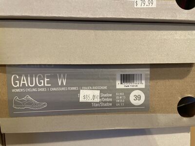 New giro Gauge 7.5 Women