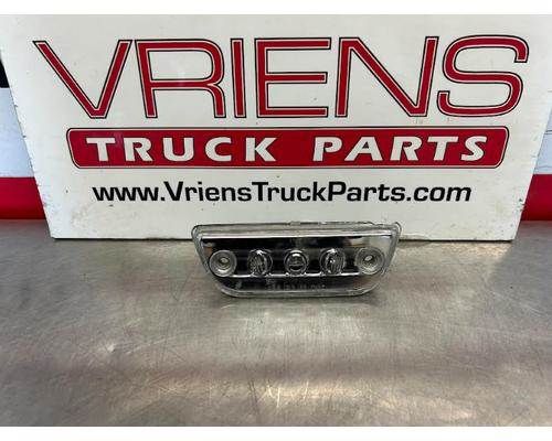 KENWORTH P54-1283-500 LAMP-MARKER LED SLPR CLR