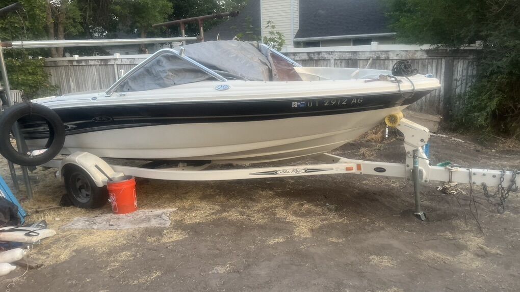 2005 Searay Sport 185