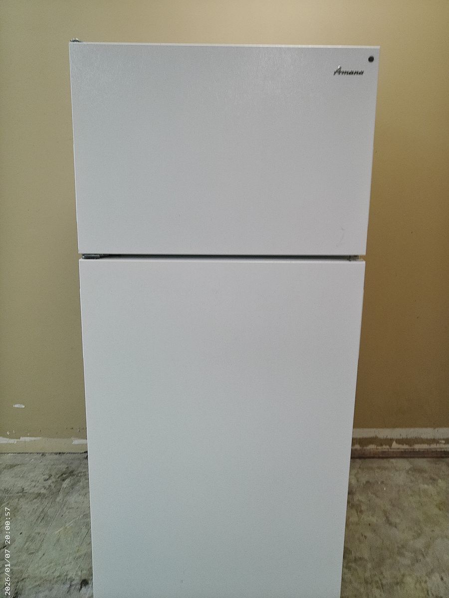 White 17 cf Refrigerator~90 Day Guarantee
