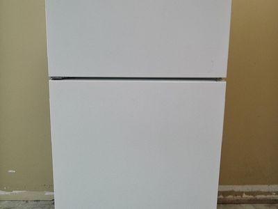 White 17 cf Refrigerator~90 Day Guarantee
