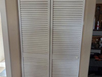 White Louvered Bifold Closet Doors
