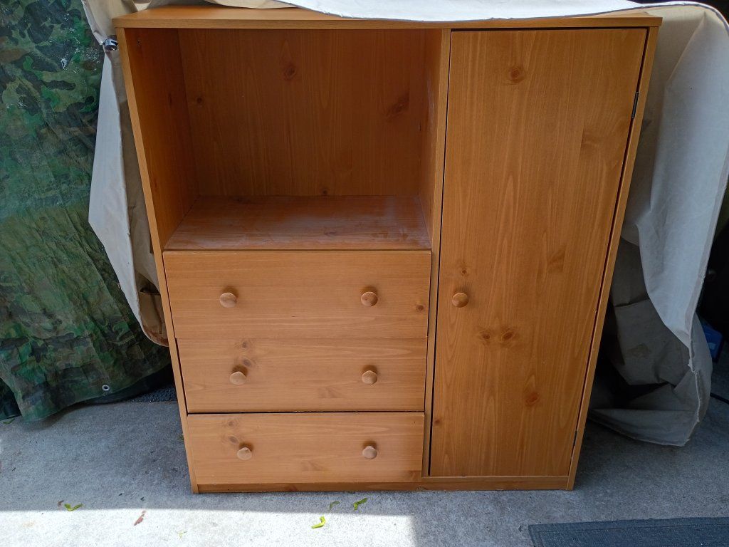 Dresser wardrobe