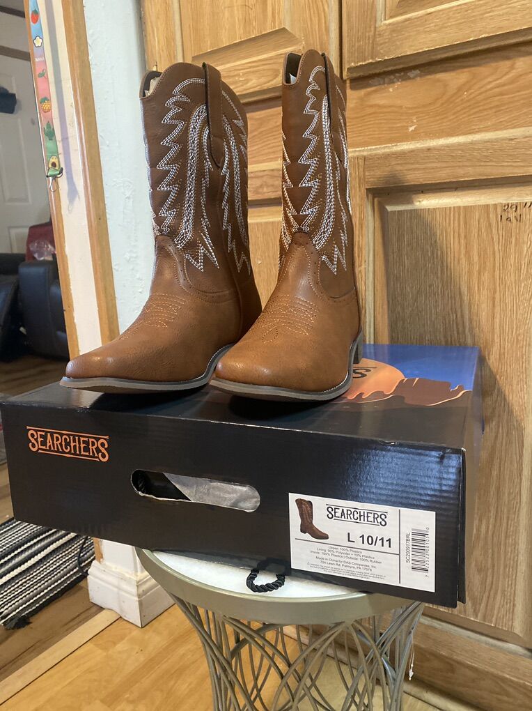 New Boots  Comboys Campiranes    Size 10/12  In