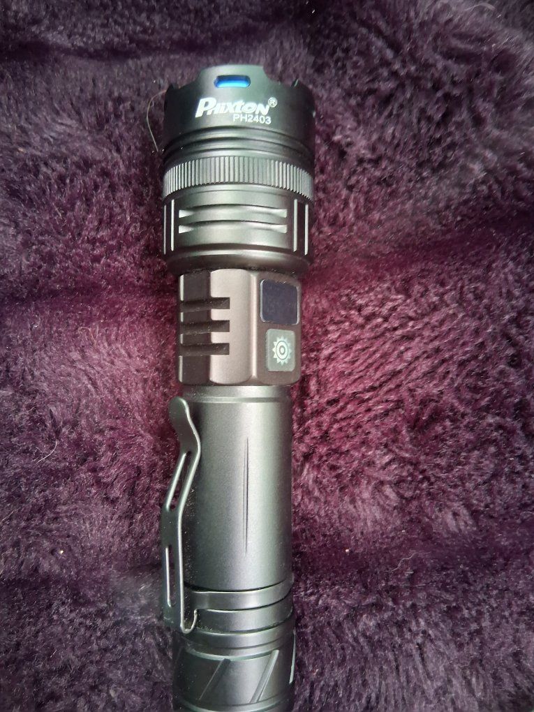 Paxton PH2403 Rechargeable LED Flashlight
