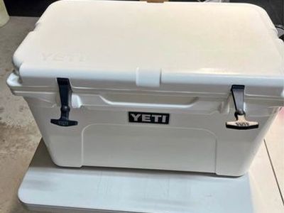 Yeti Tundra 45 Cooler