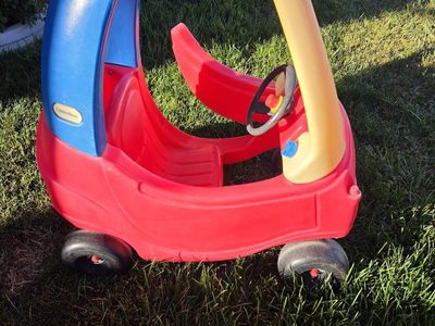 Little Tikes Cozy Coupe 30th Anniversary Edition Ride-On Toy Car - Red/Yellow/Blue