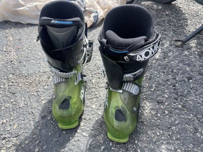 28.5 Ski Boots