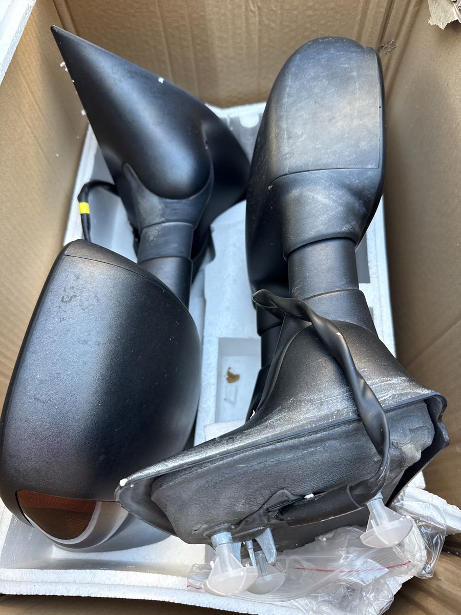 Pair of Black Side View mirrors off 2005 F250 Used Condition