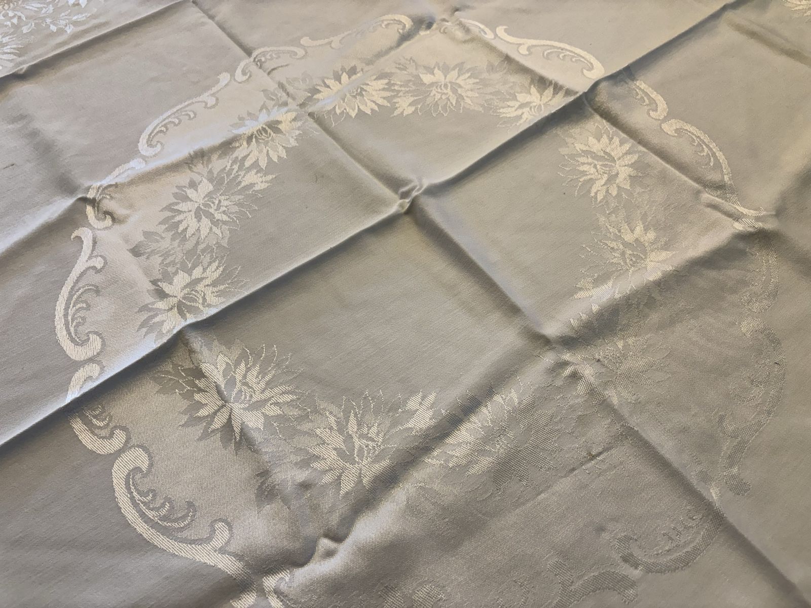 Vintage Round White-On-White Damask Tablecloth
