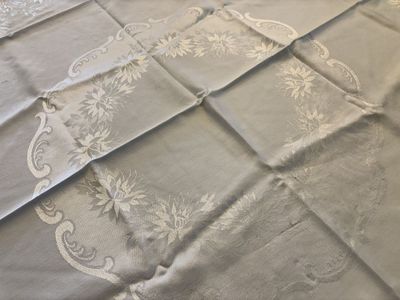 Vintage Round White-On-White Damask Tablecloth