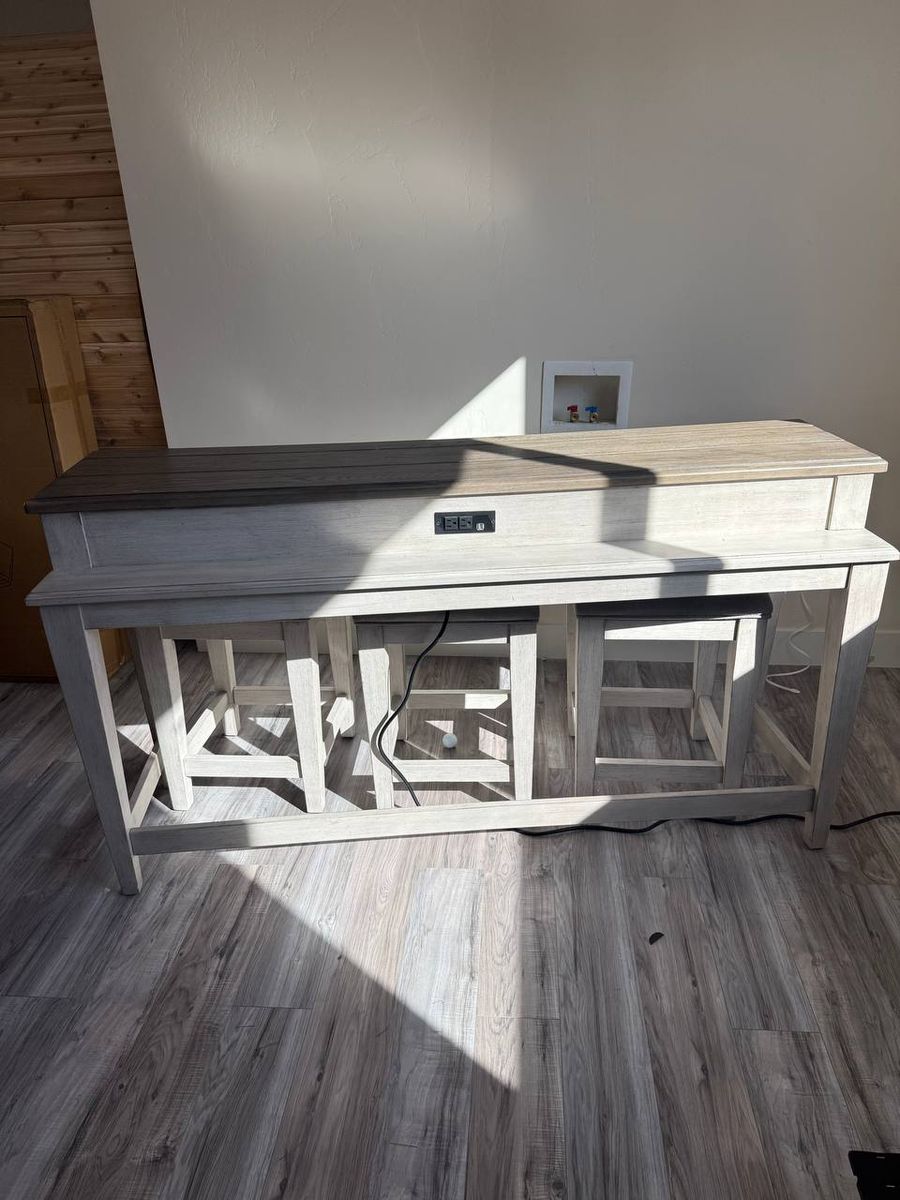 Counter Height Table with 3 Stools & Power Outlet