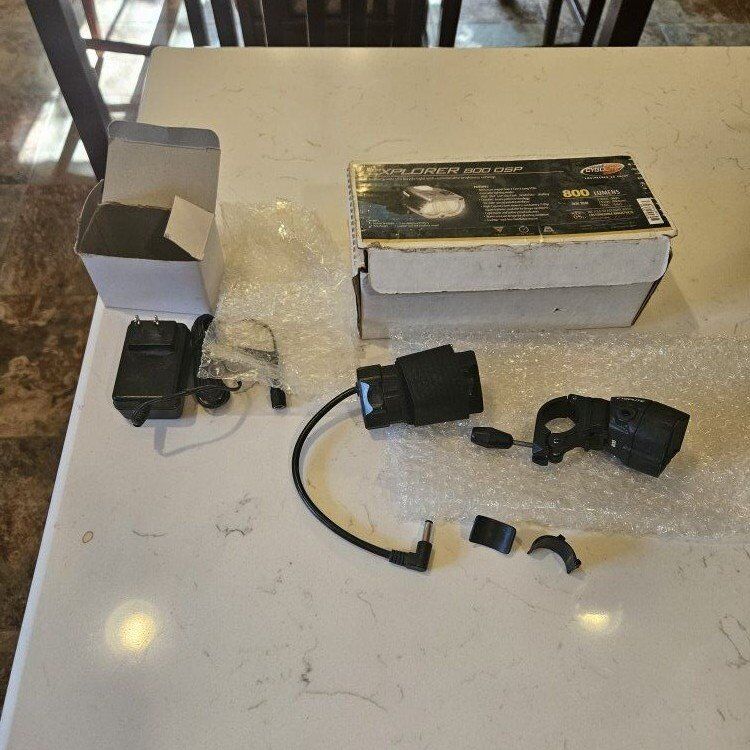 Cygolite Explorer 800 Lumens Rechargeable light
