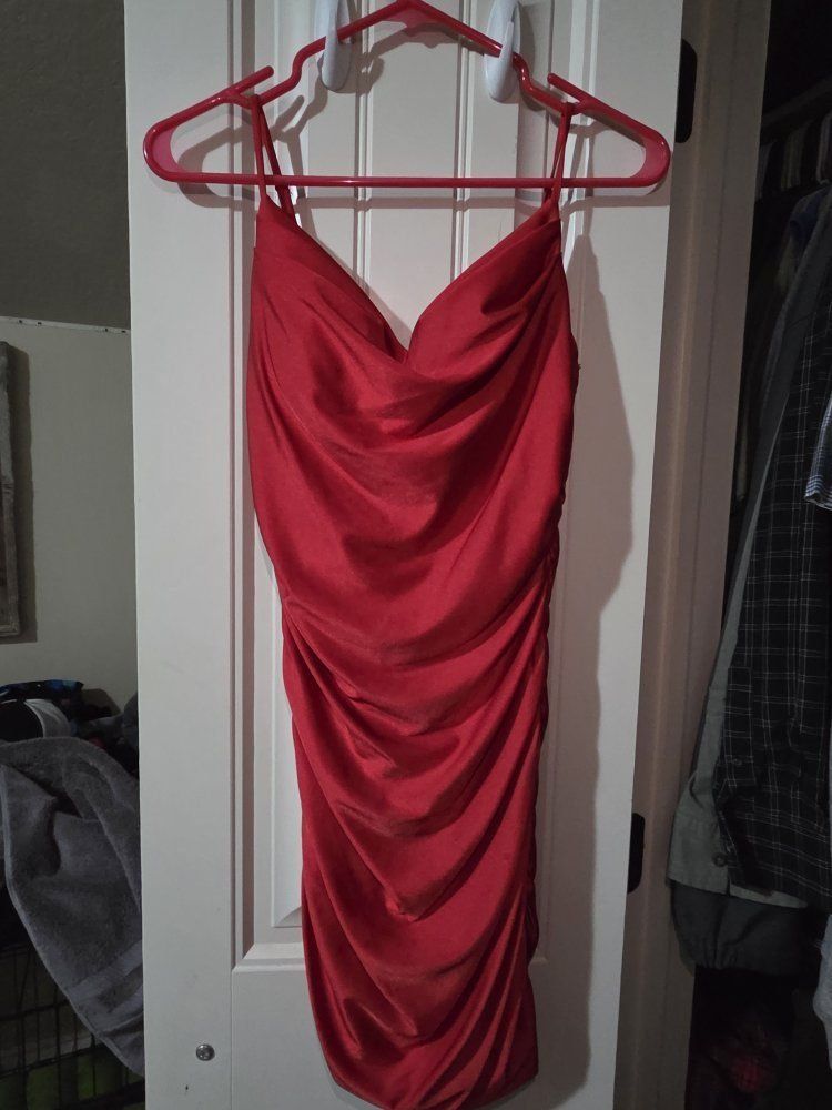 B. Darlin Red Ruched Bodycon Mini Dress Size 7/8 Spaghetti Strap