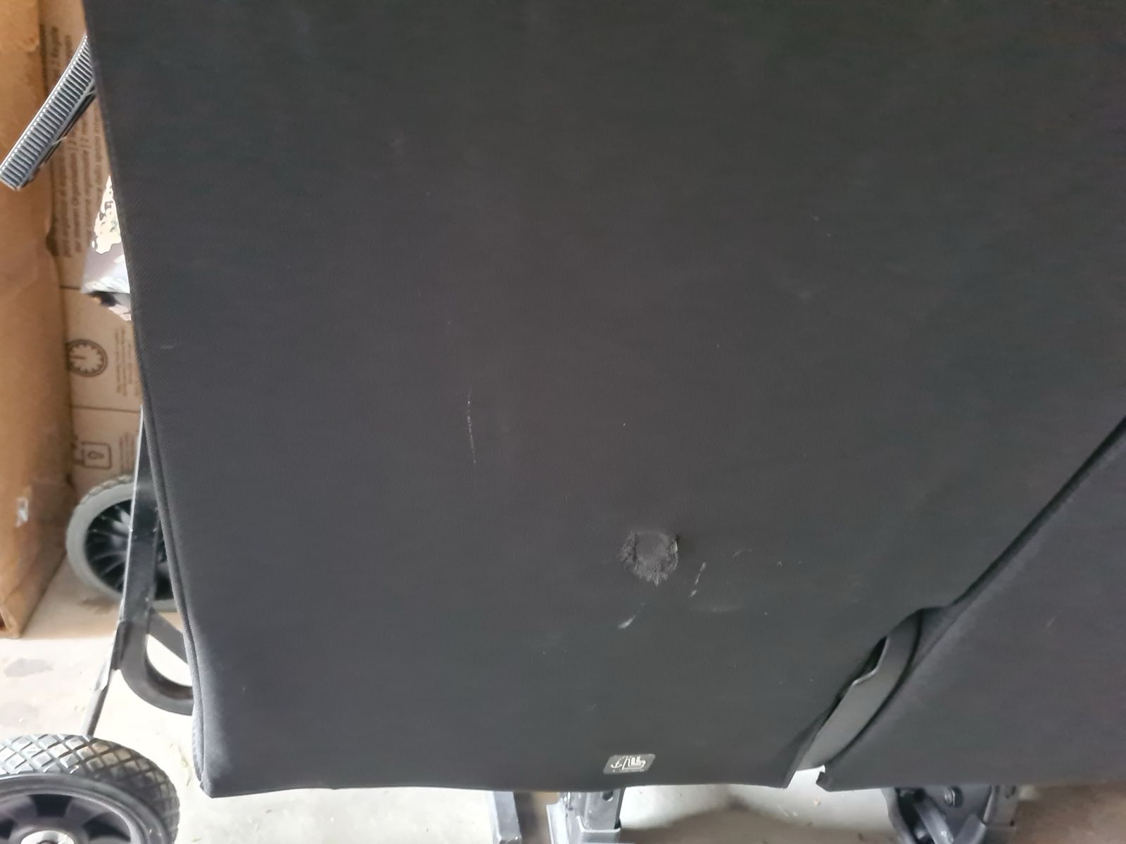 Main image 3