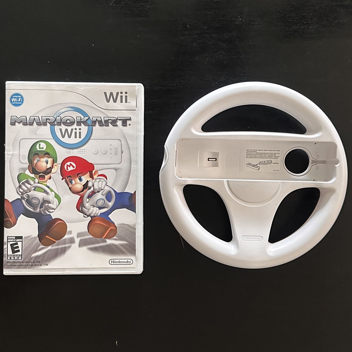 Mario Kart Wii Bundle – Game + Wii Steering Wheel
