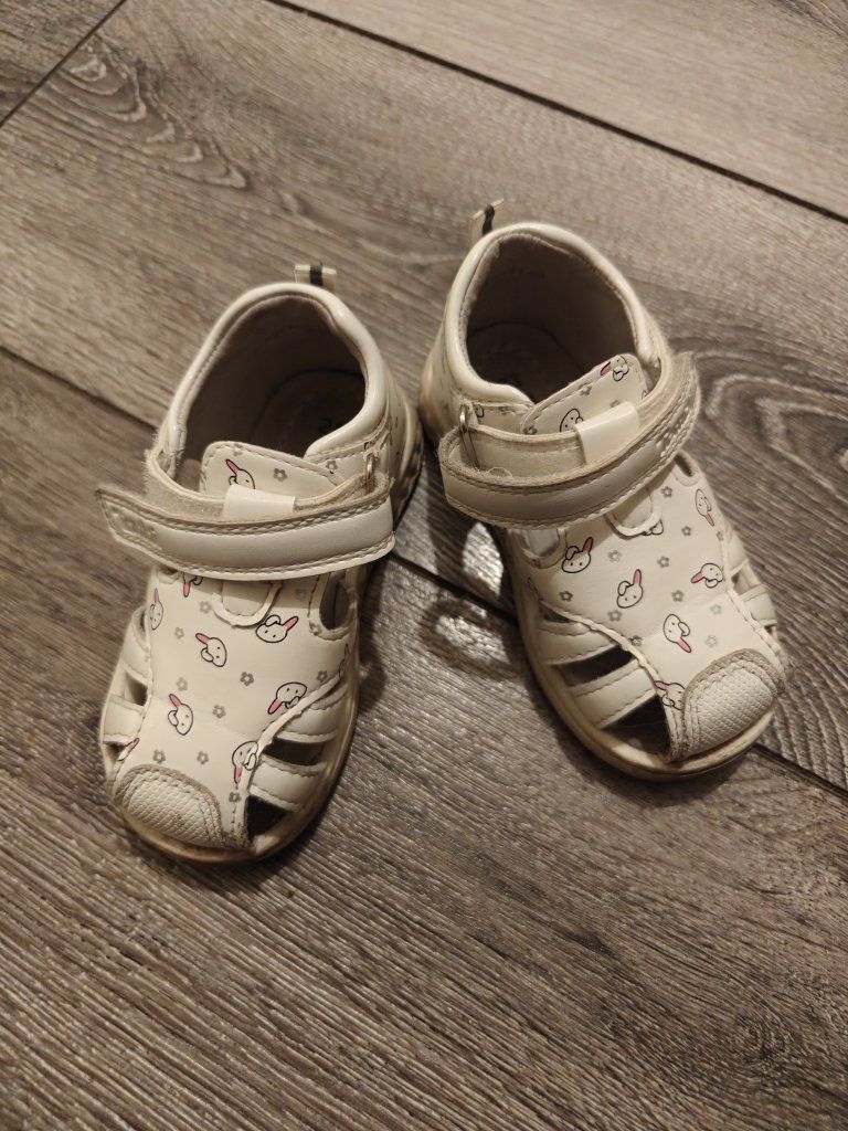 Girls White Bunny Print Sandals Toddler Shoes Size 5