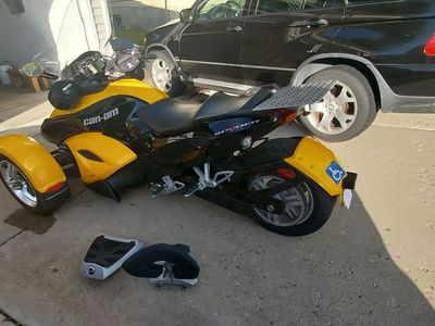 Trike CAN AM Spyder SM5 real manual 5-speed with reverse, Lot of Extra