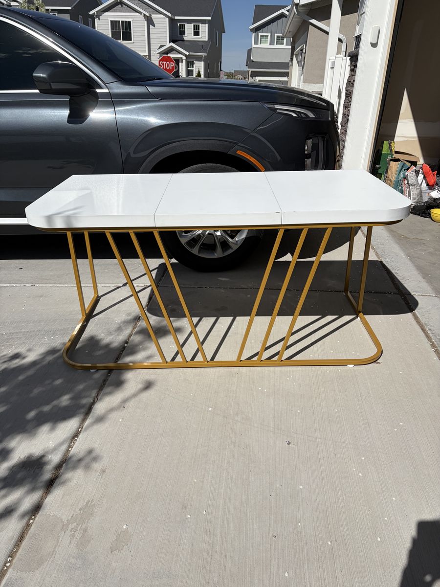 White/Gold Modern Desk