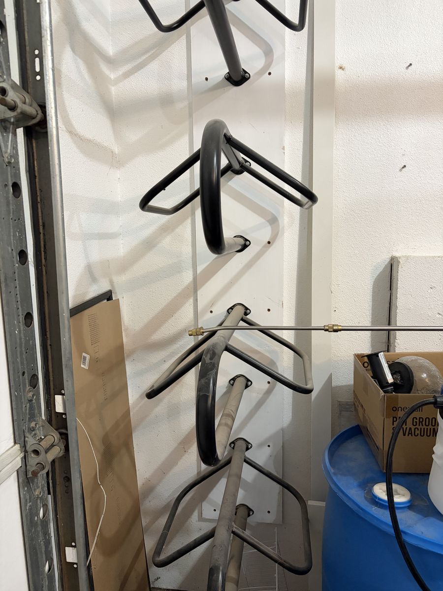 Hanging 4 saddles Rack