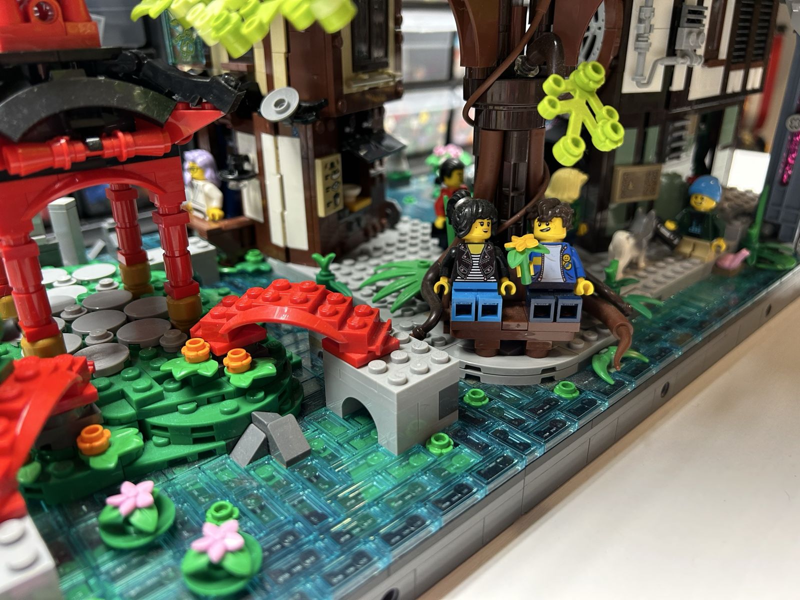 Main image 4