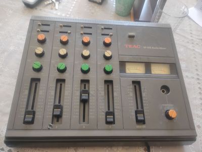 Teac M-09 Analogue Audio Mixer 4 channels