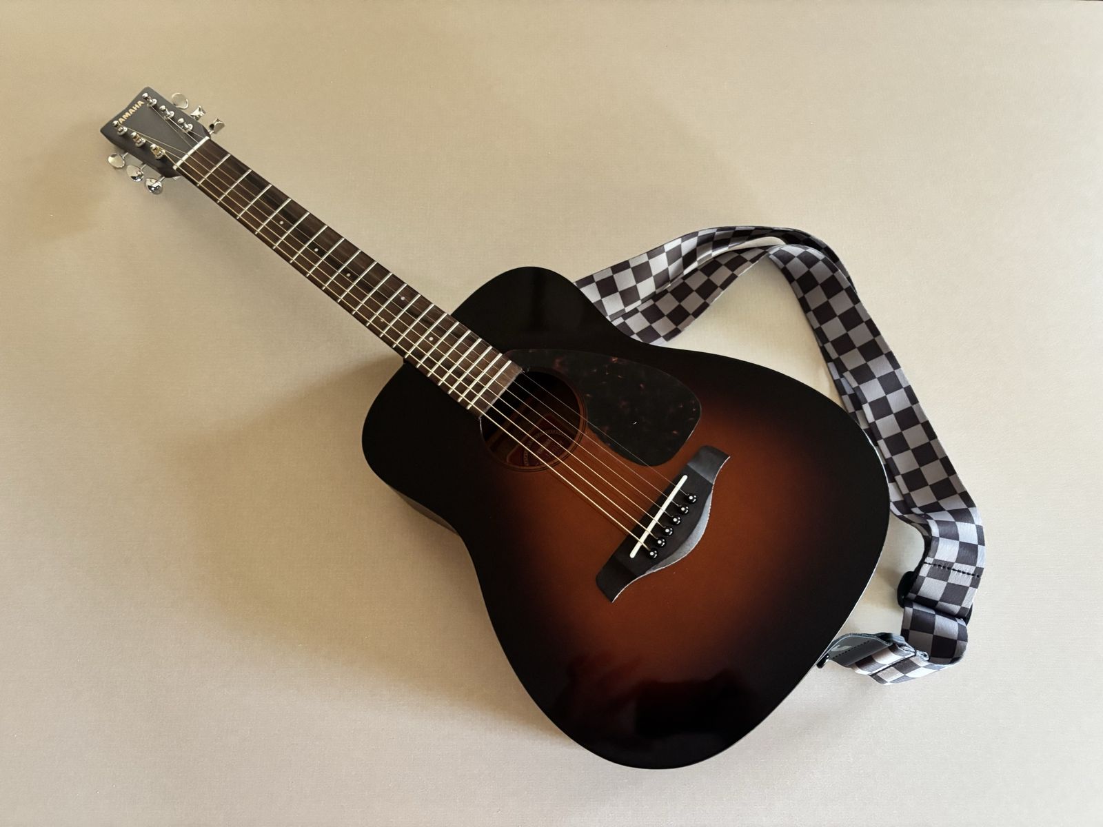 Yamaha FG-Junior JR2