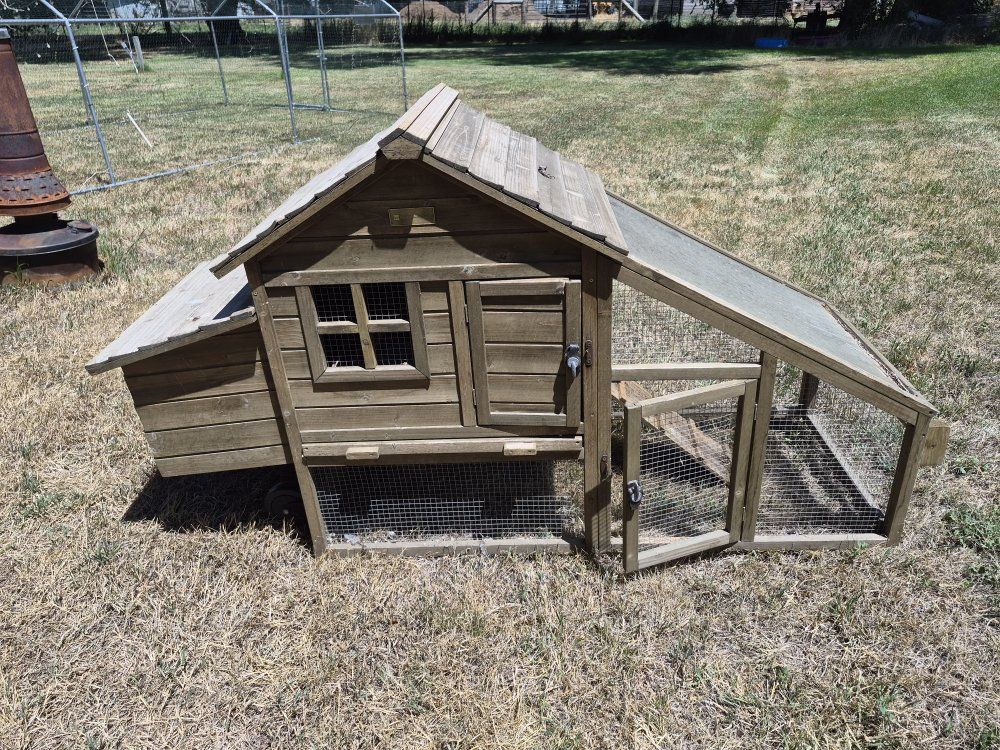 Wooden Chicken Coop with Run
