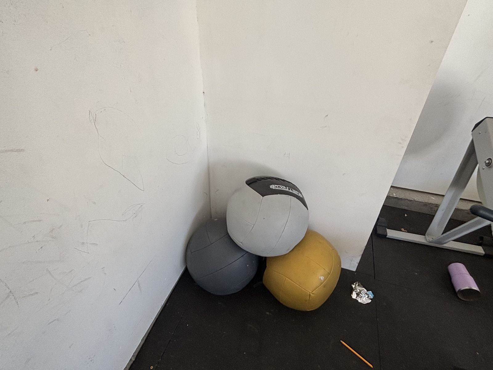 Main image 7