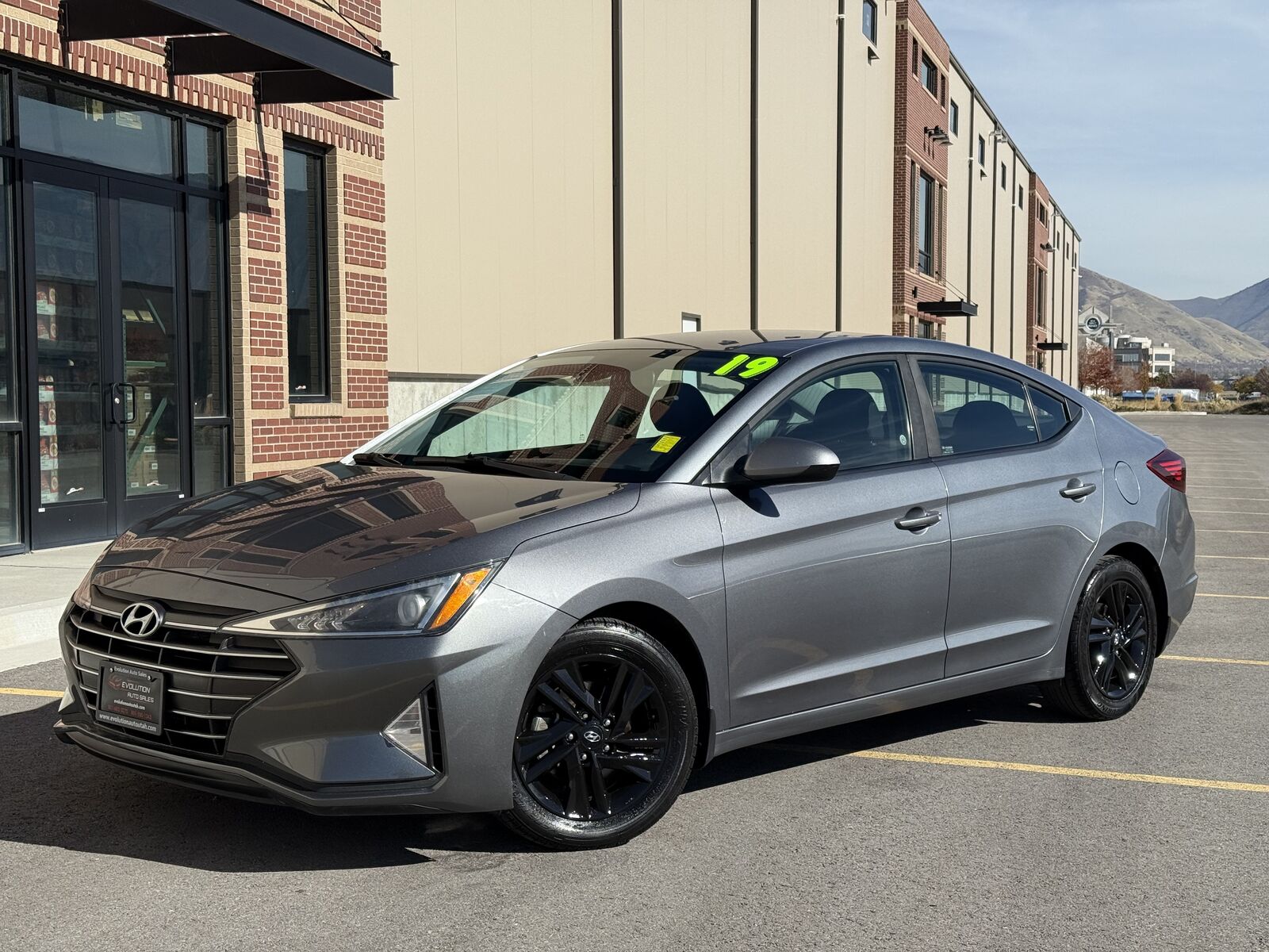 2019 HYUNDAI ELANTRA SEL