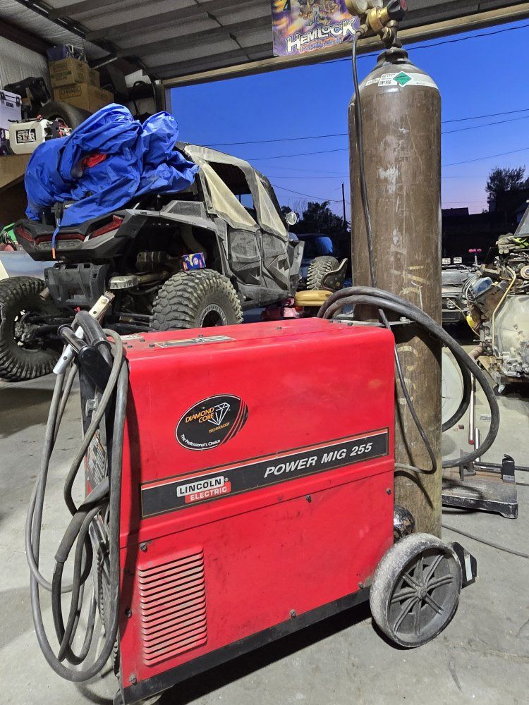 Lincoln Electric Power Mig 255 Welder - MIG/Flux-Cored, 255 Amps,