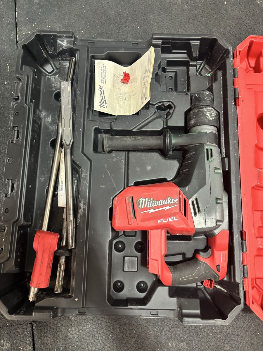 Milwaukee M18 FUEL SDS Max Rotary Hammer (2717-22HD) – Tool Only