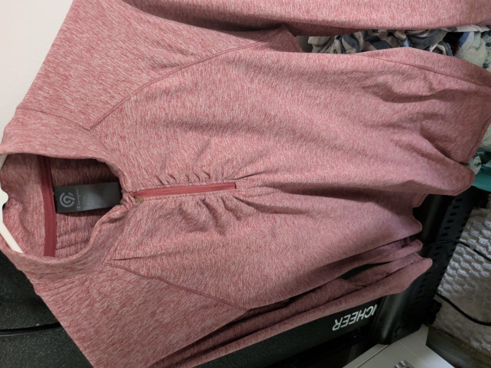 mauve lightweight exercising jacket