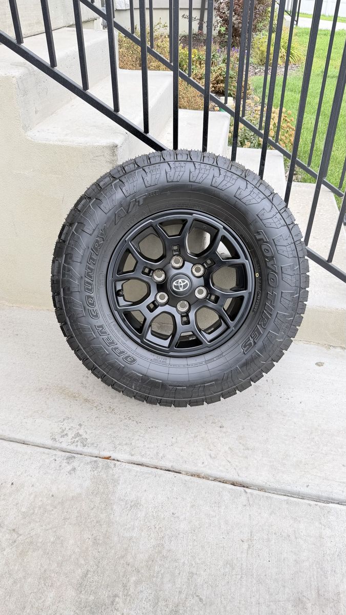 Toyota Tacoma Rims and Tires 265/70R16 Toyo AT3