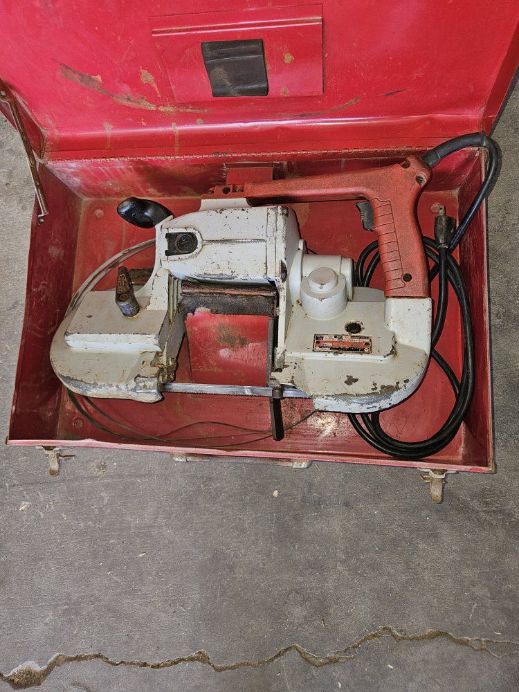 Milwaukee heavy duty deep cut band saw