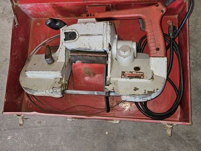 Milwaukee heavy duty deep cut band saw