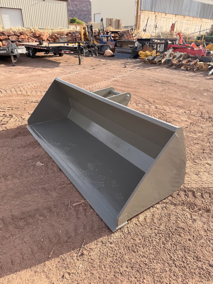 8' Telehandler Bucket