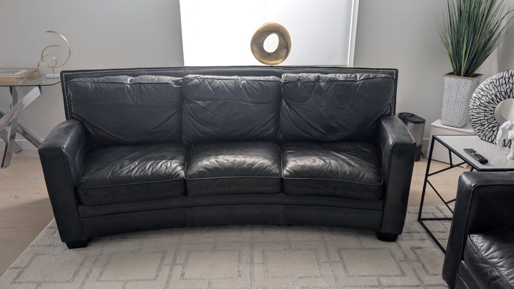 Contemporary Black Leather Couch/Loveseat
