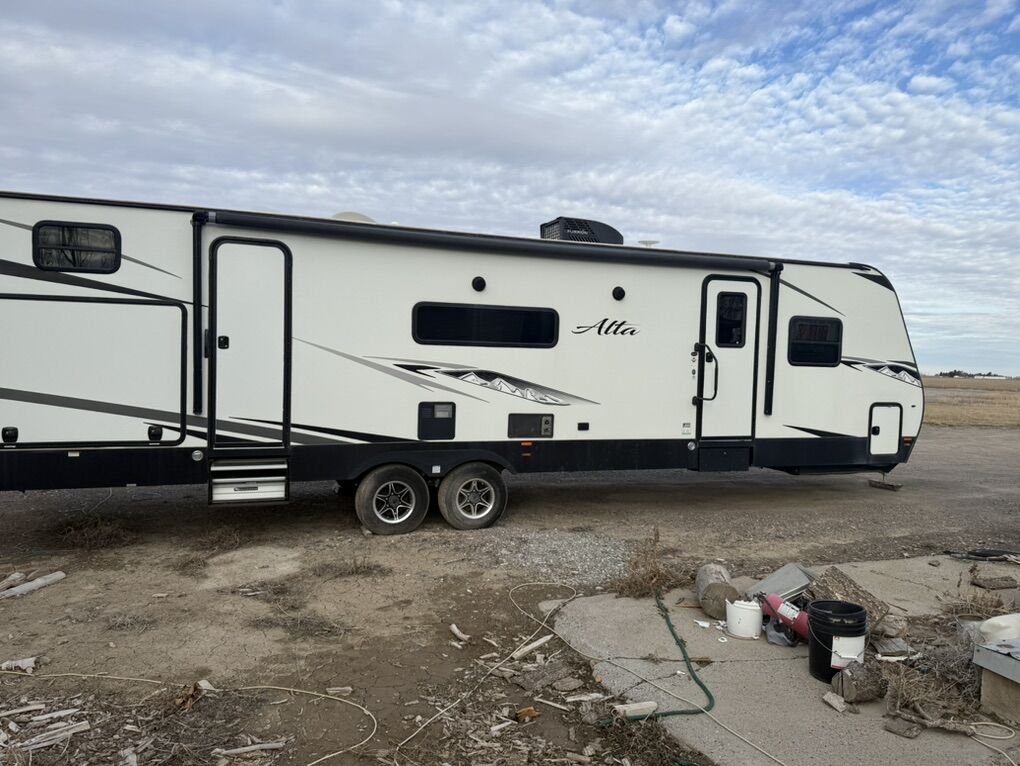 2022 East To West Alta