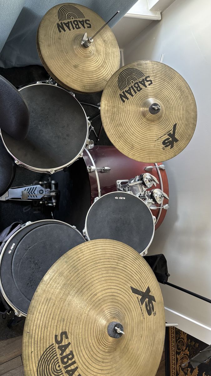 Yamaha Stage Custom Drum set