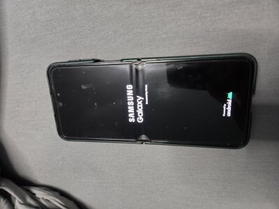 Samsung Galaxy Z-Flip 5 Graphite color T-Mobile