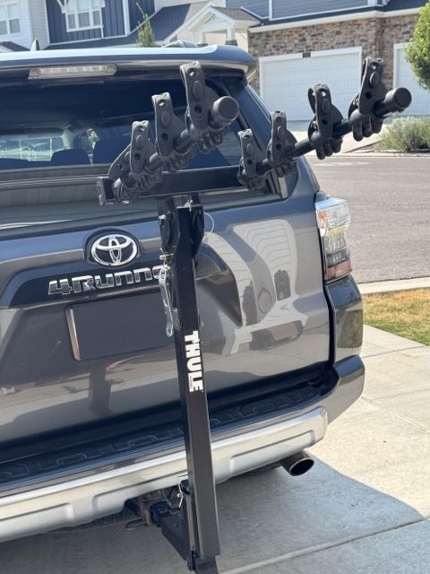 Thule 4-Bike Hanging Hitch Rack with Lock and Key